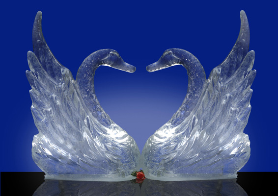 WYRZEŹBIONE W ŚNIEGU ,LODZIE - swan_ice_sculpture.jpg