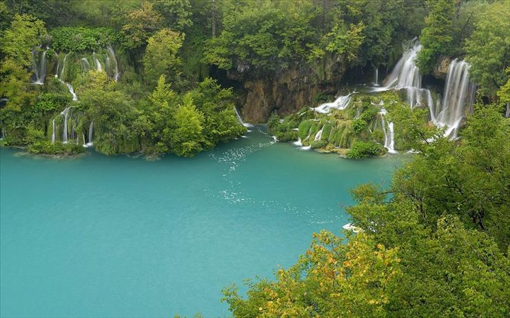 TAPETY WODOSPADY - Plitvice Lakes National Park Croatia.jpg
