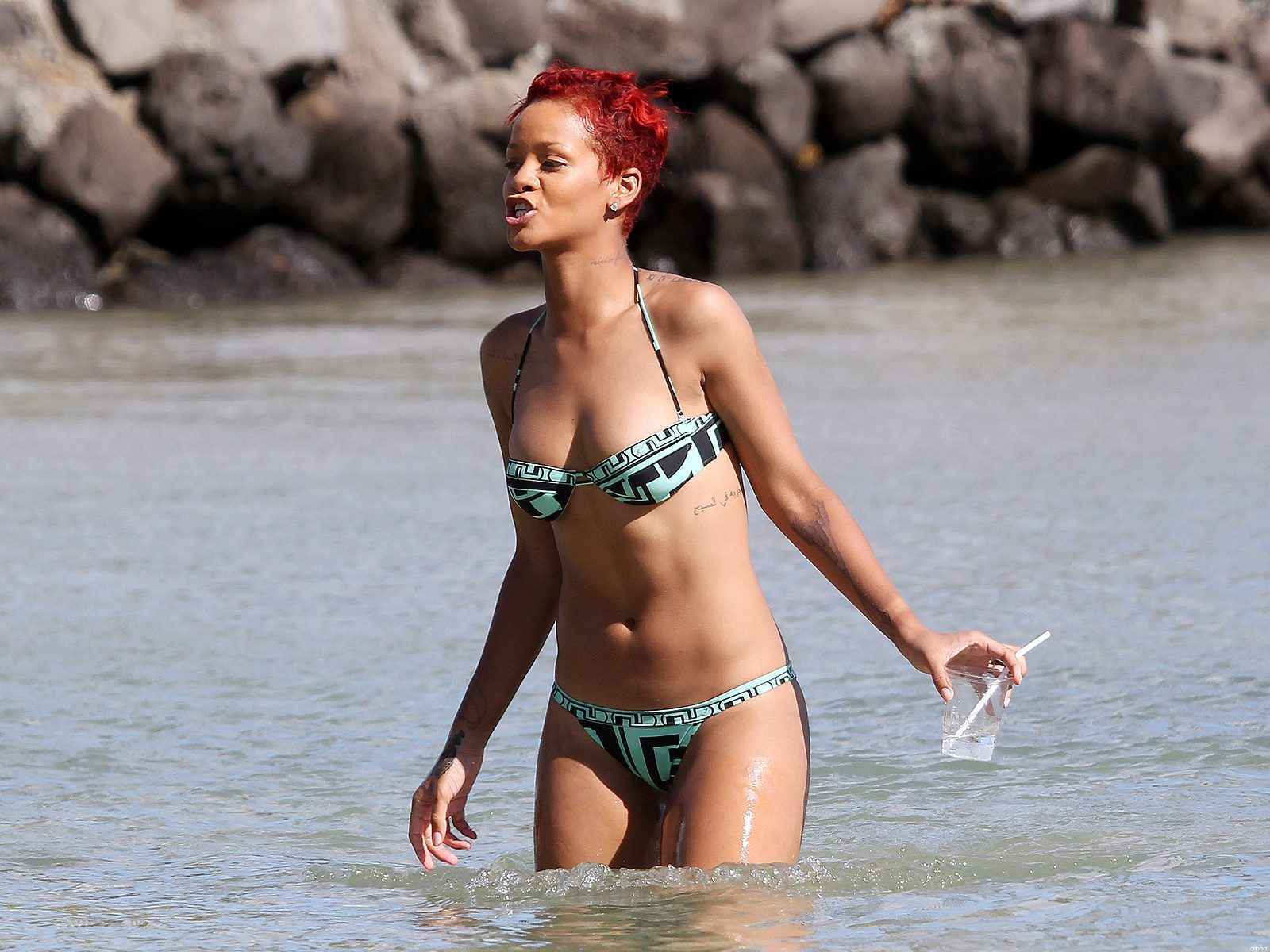 Rihanna - riri-rihanna-18576551-1600-1200.jpg