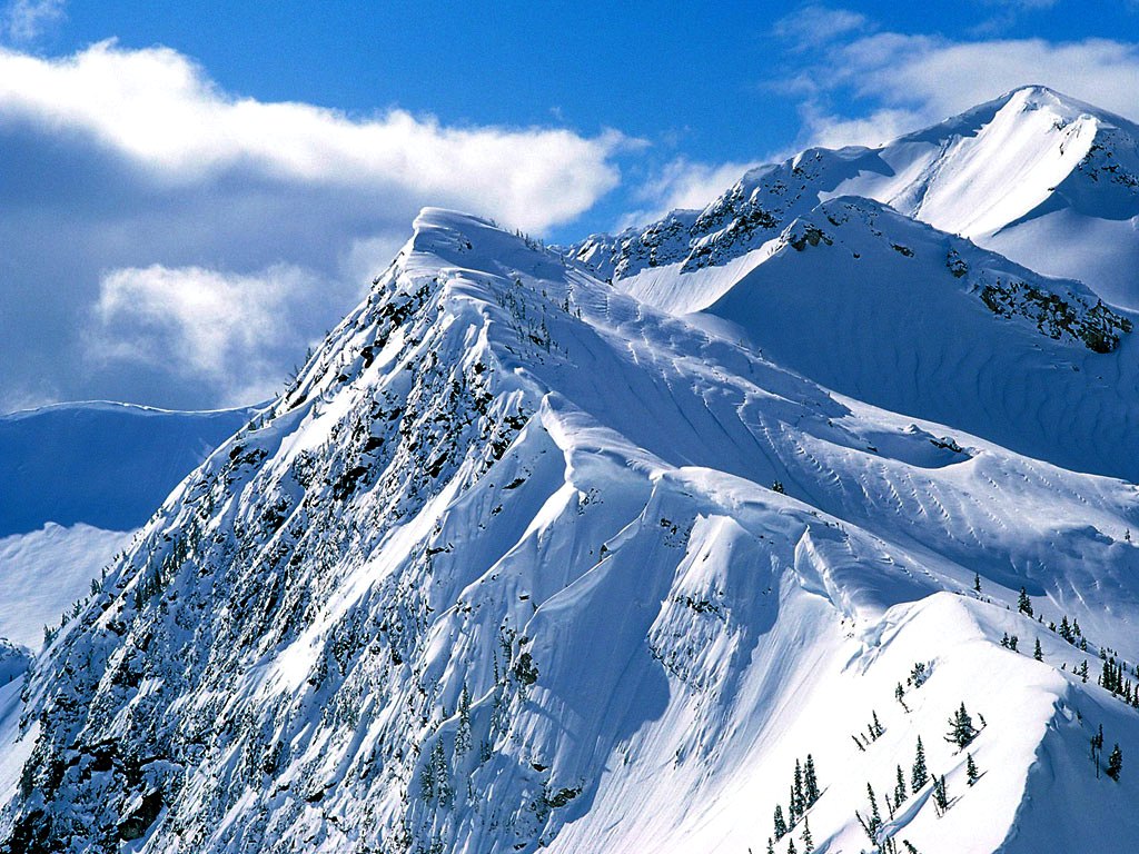Kanada - snowy_peaks,_british_columbia,_canada.jpg