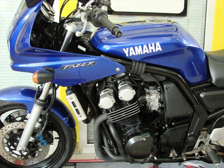 Yamaha FZS 600 Fazer - 277ff0696348819c3ac7c02183bfdc29_3.jpg