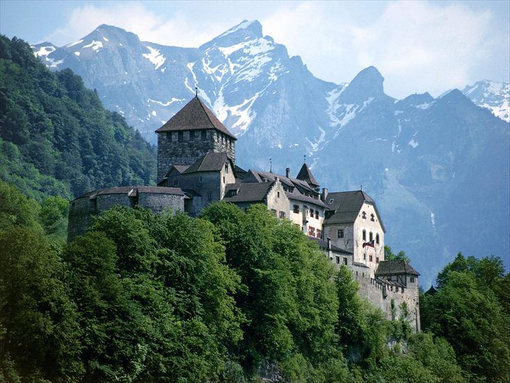 05 Europe 1600x1200 - Vaduz Castle, Liechtenstein.jpg