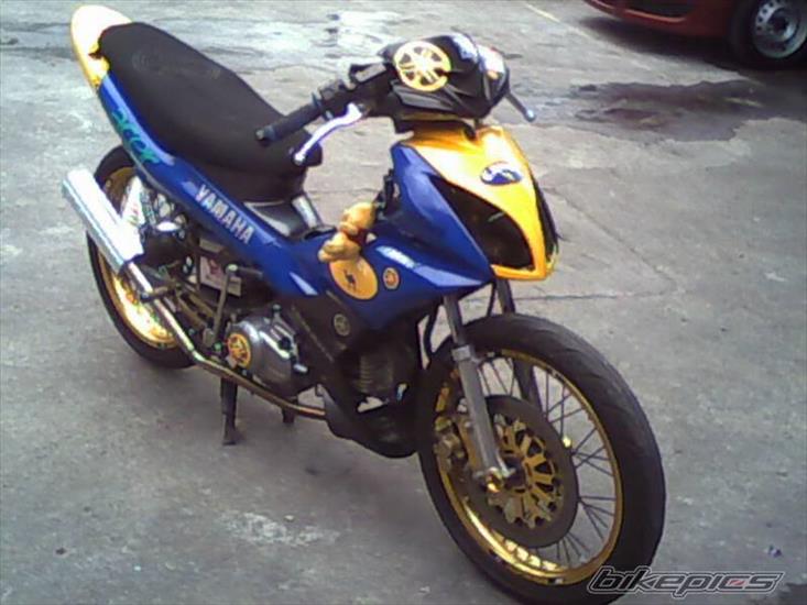 Yamaha x-1 Jak ogar 900 i wzory malowania romet - bikepics-1523569-800.jpg