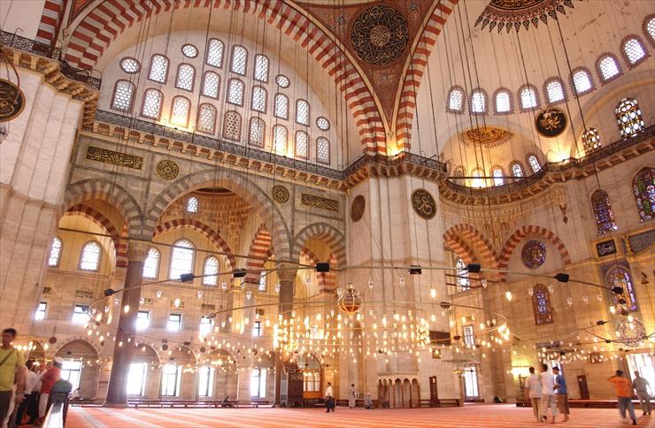Architecture - Suleiman Mosque in Istanbul - Turkey interior.jpg