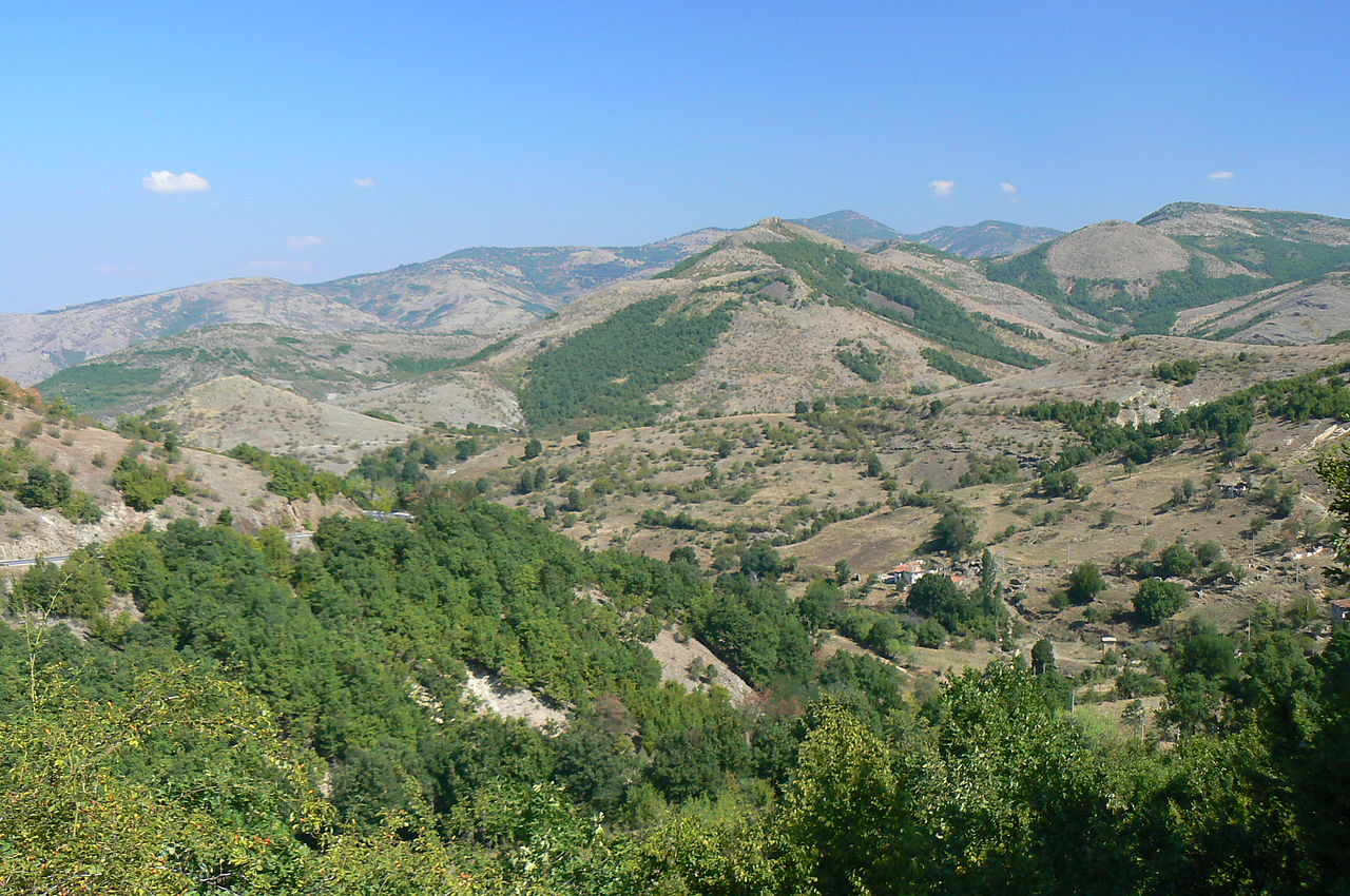 Starożytna Grecja - krainy historyczno-grograficzne, obrazy - 1280px-East-Rhodopes-view. Góry Rodopy Wschodnie.JPG