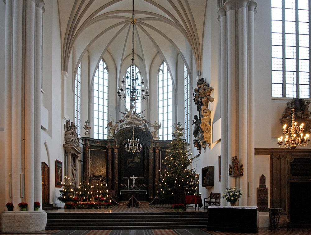 Kościoły - In-der-Kirche-2-a29922649.jpg