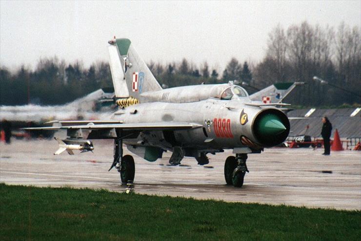 fajne - 1_Pucki_Dywizjon_Lotniczy_MiG-21_bis.jpg