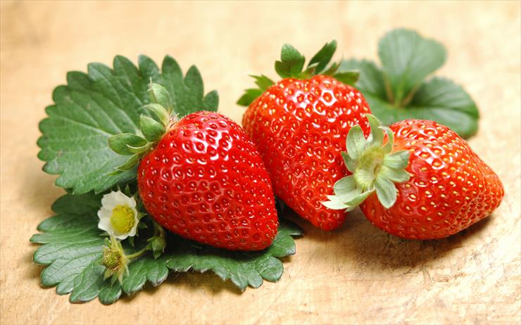 Owoce - www.laba.ws_Fresh_Strawberries_ 0048.jpg