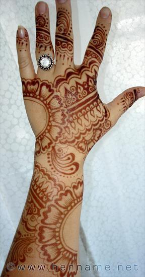Henna Painting - 2614951334_3b7243e407_b1.jpg