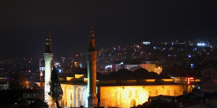 Architecture - Ulu Cami in Bursa - Turkey night.jpg