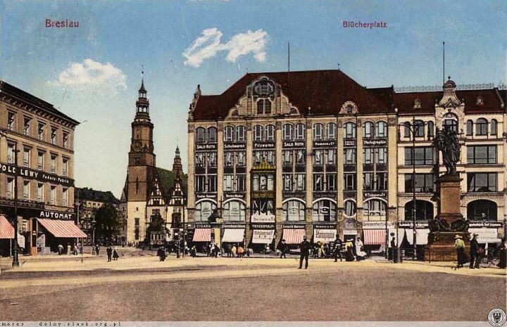 Wrocław - dawniej - Wschodnia pierzeja pl. Solnego 1920.jpg