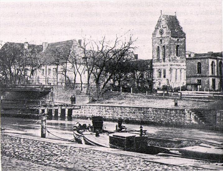 Bydgoszcz na starej fotografii - Po prawej stronie widoczny pierwszy budynek Teatru Miejskiego. Rok 1880.jpg