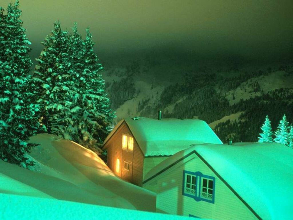 Budynki - Noc zimową porą w górach.jpg