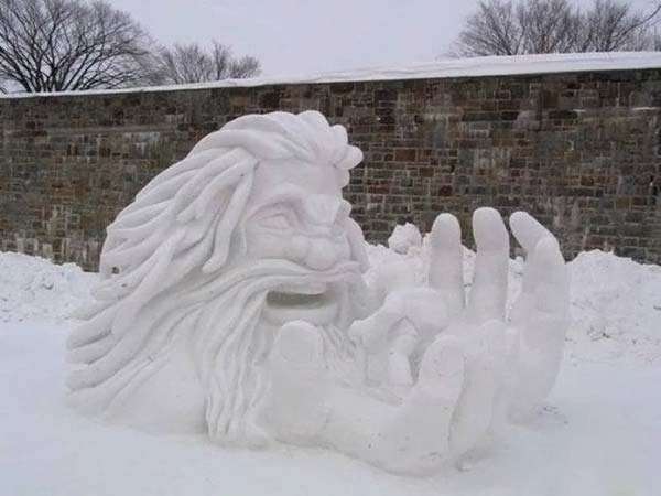 Śnieżne rzeźby - 894a742e3b9575075aa79e2.jpg