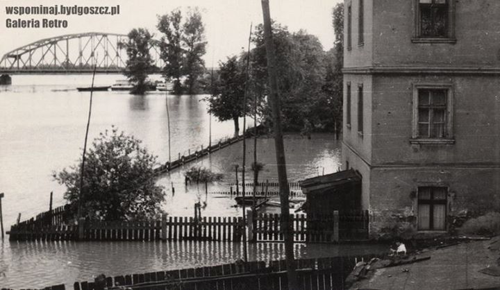 Bydgoszcz na starej fotografii - Powódź w Fordonie, czerwiec 1962 r.jpg