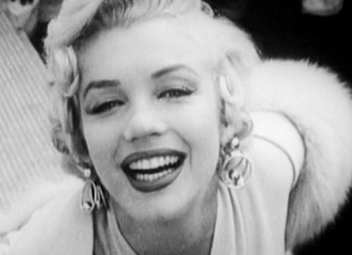 Marilyn Monroe - 5264b623000646ed51a1d5a3.gif