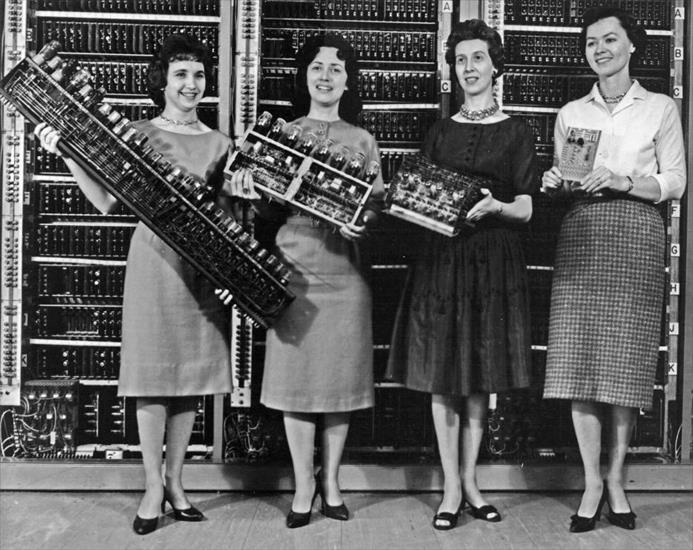 ZNANI 1 - 3-7.Programistki ENIAC-a.jpeg
