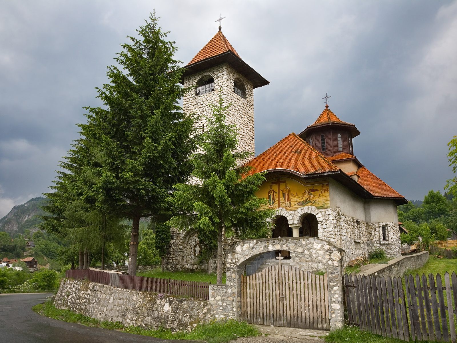 obrazki na puzzle - Orthodox Church, Brasov, Romania.jpg