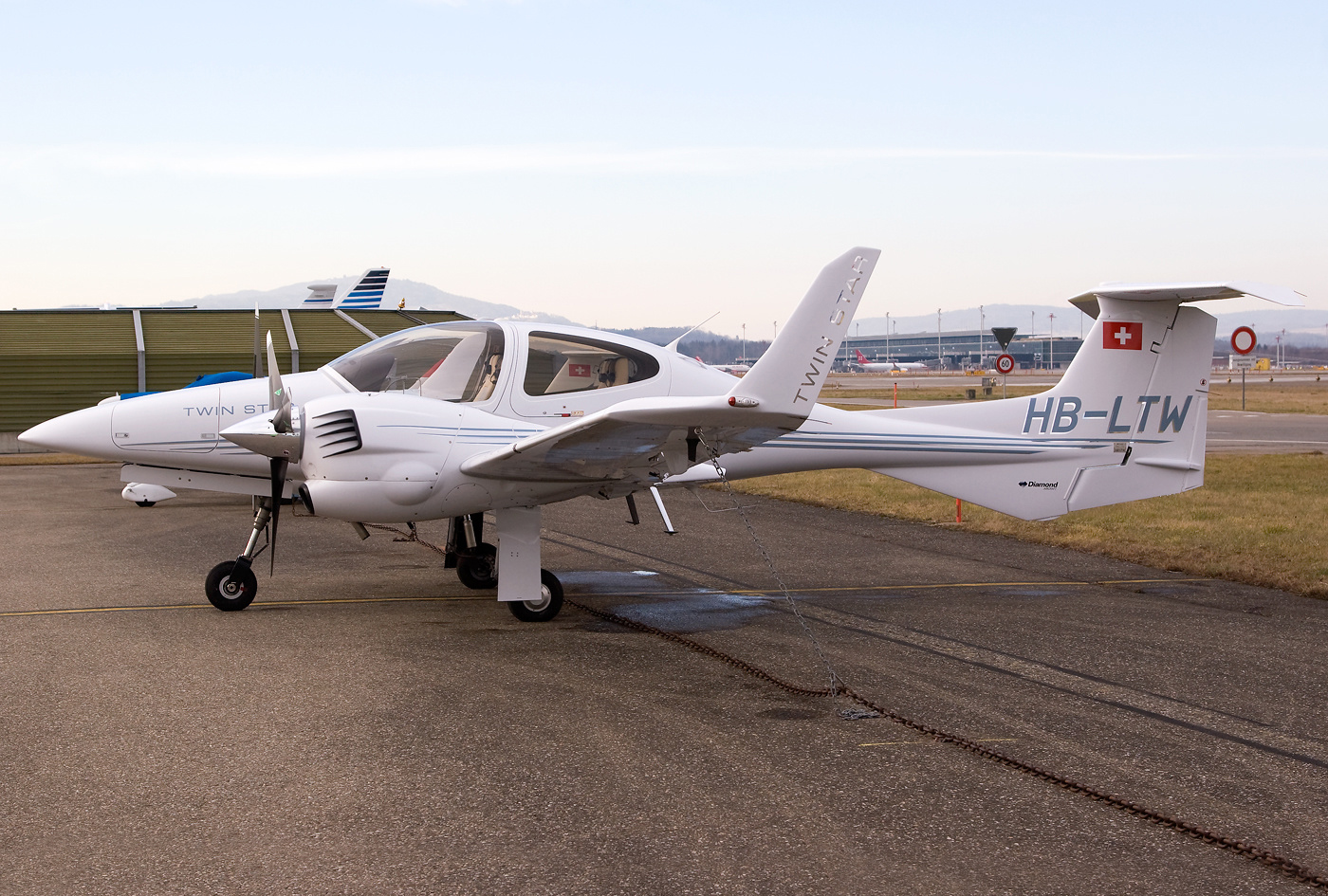 Diamond DA42 Twin Star cz.2 - Diamond DA42_2 20.jpg