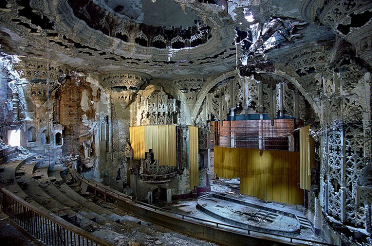 the.ruins.of.detroit - the.ruins.of.detroit.united.artists.theater.jpg